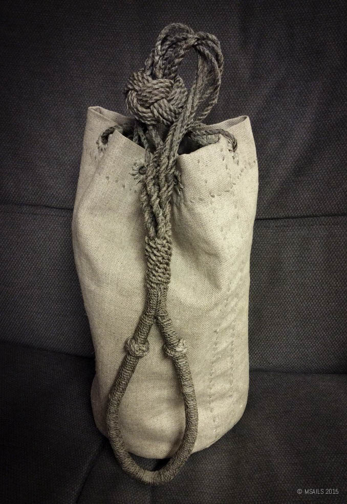 Traditional ditty bag sml - Heavy linen sail cloth with tarred rope handle
